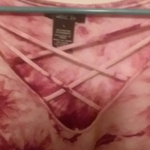 Shirt - Picture 2 of 4